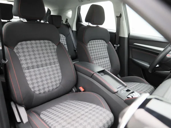 MG ZS EV (2023) — foto 35 van 43