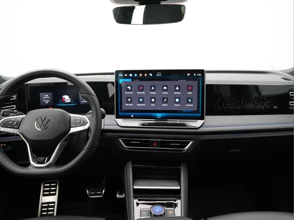 VOLKSWAGEN Tiguan eHybrid (PHEV) (2025) — foto 9 van 41