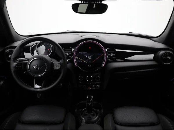 MINI Mini 5 Doors (F55 LCI II) (2022) — foto 17 van 18