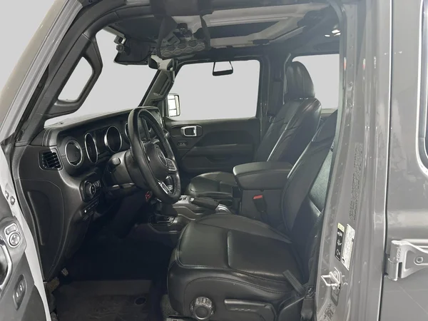 Jeep Wrangler (2023) — foto 15 van 16