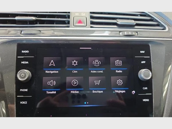 VOLKSWAGEN Tiguan (2021) — foto 10 van 34