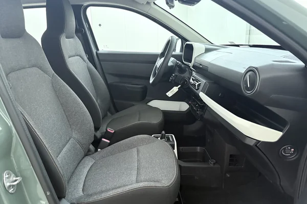 Dacia SPRING (2025) — foto 13 van 15