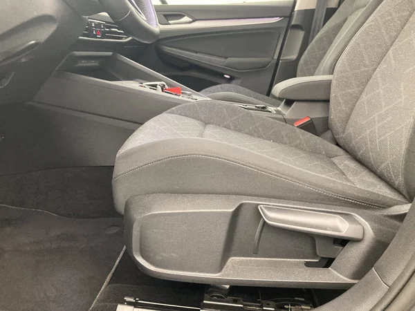 VOLKSWAGEN Golf Variant VIII (2021) — foto 24 van 36