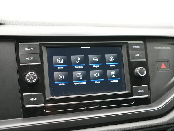 VOLKSWAGEN Polo (2022) — foto 16 van 36