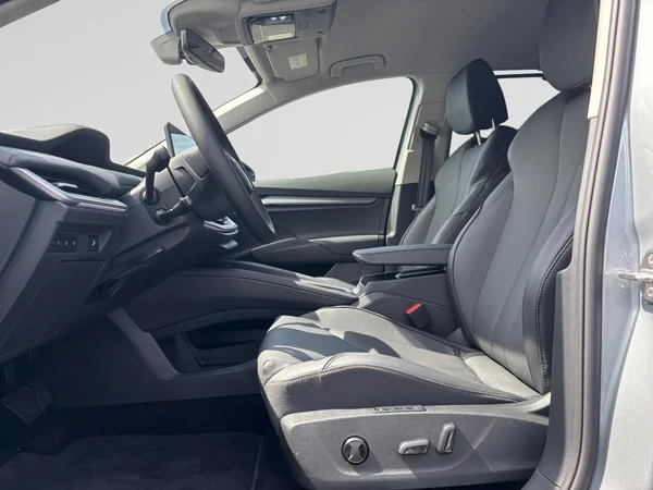SKODA Enyaq (2026) — foto 2 van 15