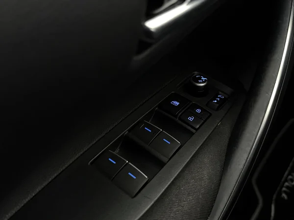 TOYOTA Corolla (2022) — foto 19 van 28