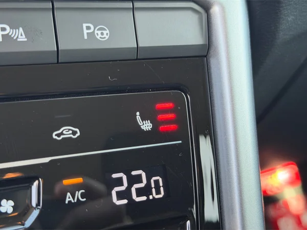 VOLKSWAGEN T-Roc (2024) — foto 12 van 19