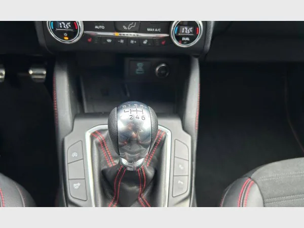 Ford Kuga (2021) — foto 11 van 29