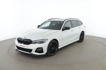 BMW 3-serie 8c489f83-db60-4806-9692-f543db3c986a