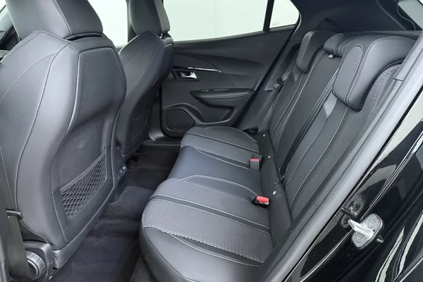 Peugeot 2008 (2024) — foto 18 van 19