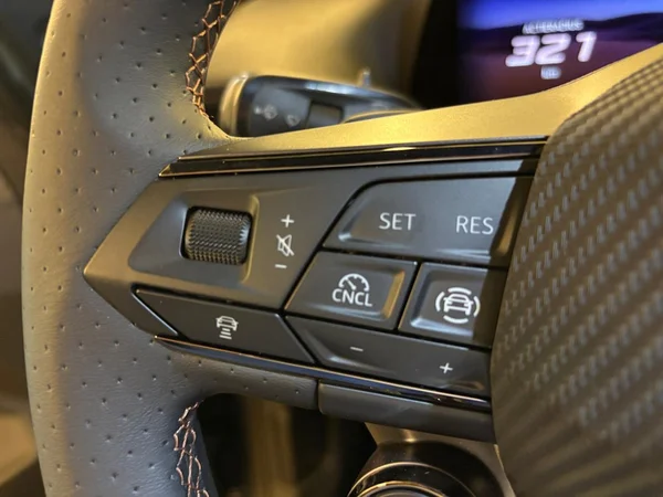 CUPRA Raval (2026) — foto 2 van 15