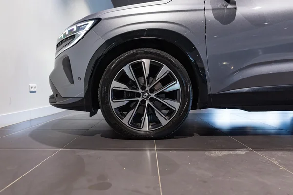 Renault Austral (2023) — foto 2 van 34