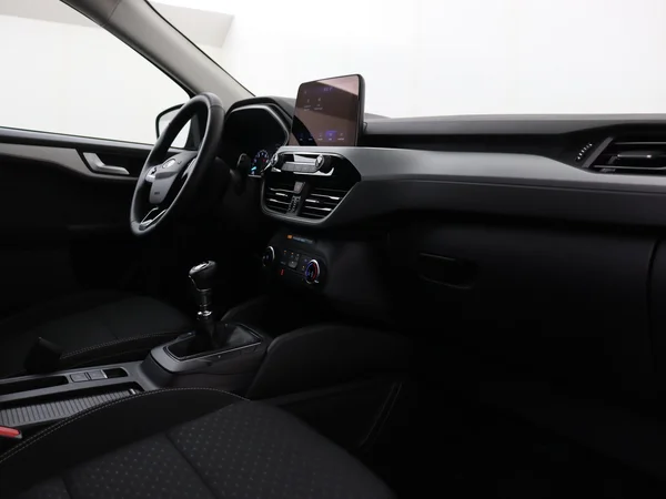 FORD Kuga (2024) — foto 3 van 28