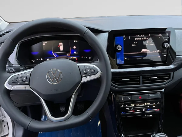 VOLKSWAGEN T-Cross (2024) — foto 3 van 14
