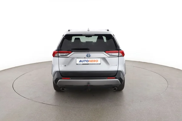Toyota RAV4 (2021) — foto 11 van 16