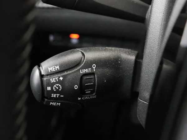 PEUGEOT 2008 (2022) — foto 9 van 27