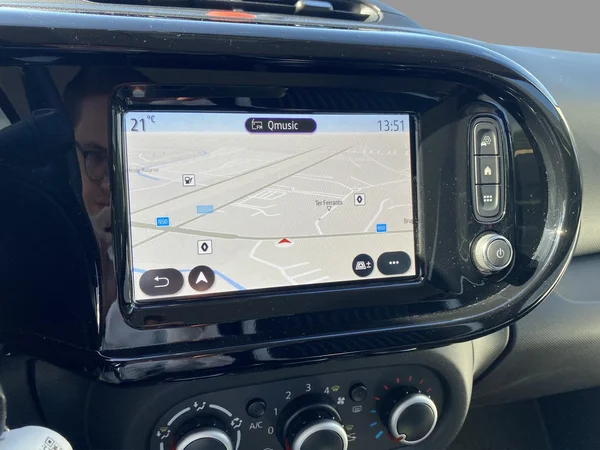 Renault Twingo (2021) — foto 9 van 21