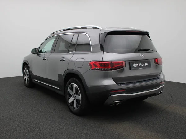 Mercedes-Benz GLB (2021) — foto 12 van 45