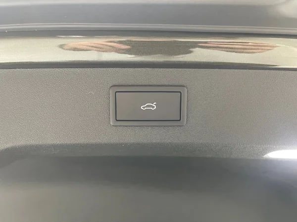 SKODA (2025) — foto 2 van 16