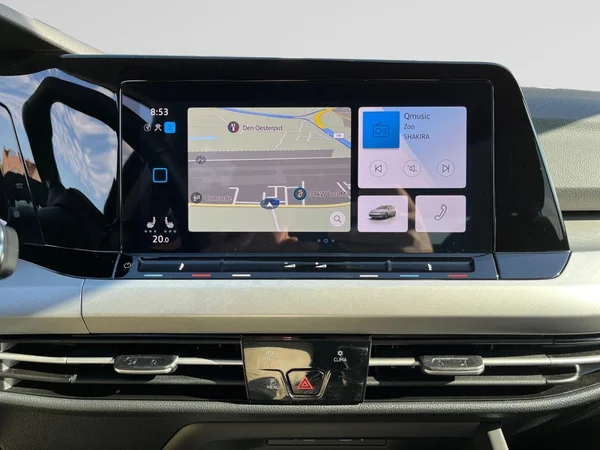VOLKSWAGEN Golf VIII SW (2024) — foto 3 van 22
