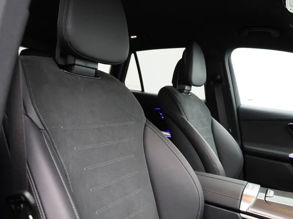 Mercedes-Benz GLC (2025) — foto 30 van 43
