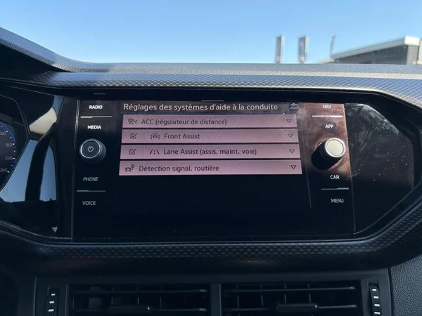 VOLKSWAGEN T-Cross (2021) — foto 10 van 31