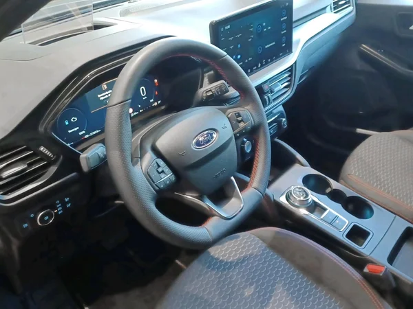 Ford Kuga (2025) — foto 15 van 15