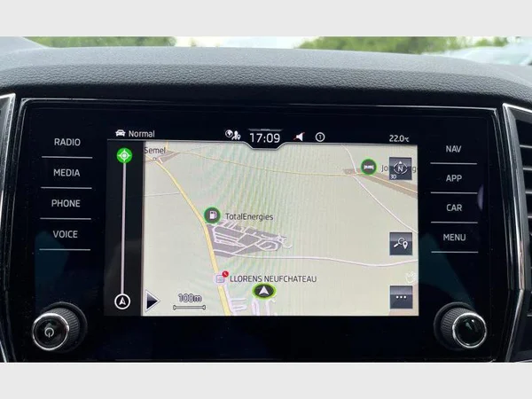 Skoda Karoq (2022) — foto 10 van 30