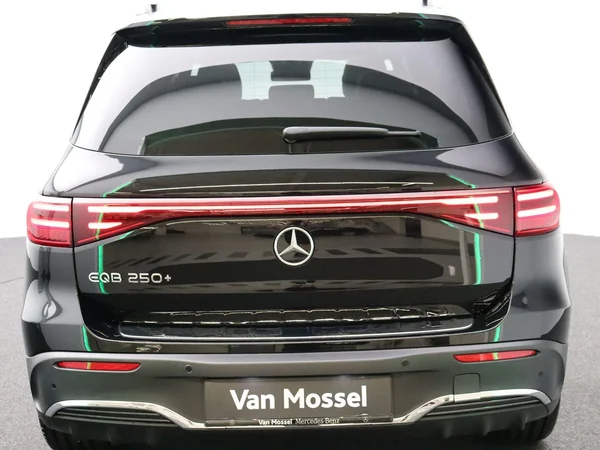 Mercedes-Benz EQB (2026) — foto 20 van 33
