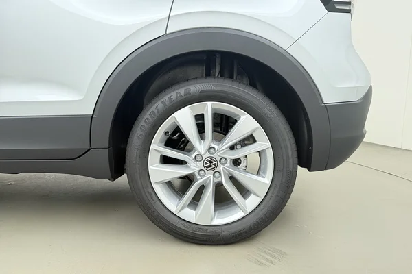 Volkswagen T-Cross — foto 14 van 17