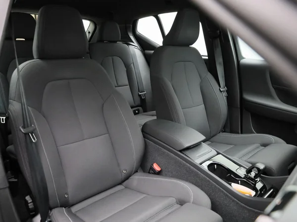 Volvo XC40 (2023) — foto 33 van 45