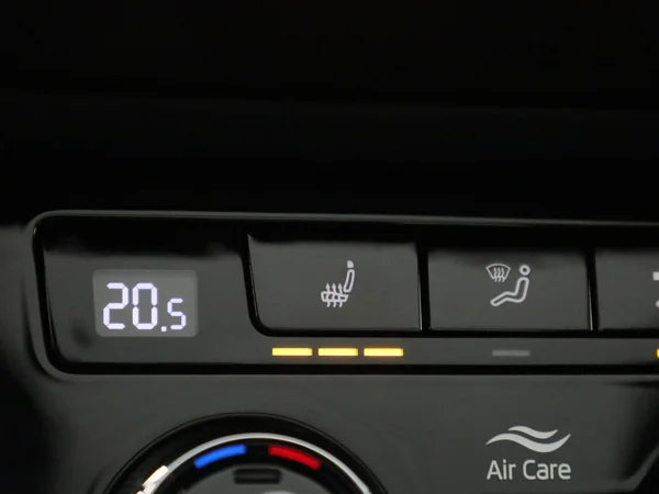 Škoda Superb (2022) — foto 18 van 47