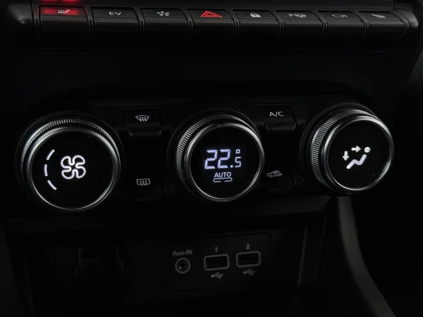 RENAULT Arkana (2022) — foto 18 van 28