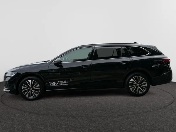 SKODA Superb Combi (2025) — foto 7 van 14