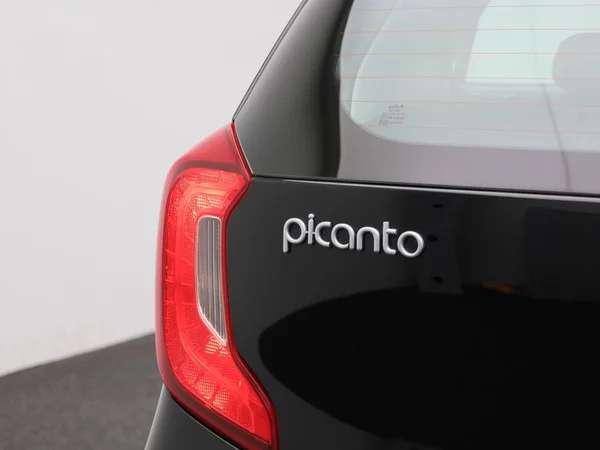 Kia Picanto (2022) — foto 25 van 34