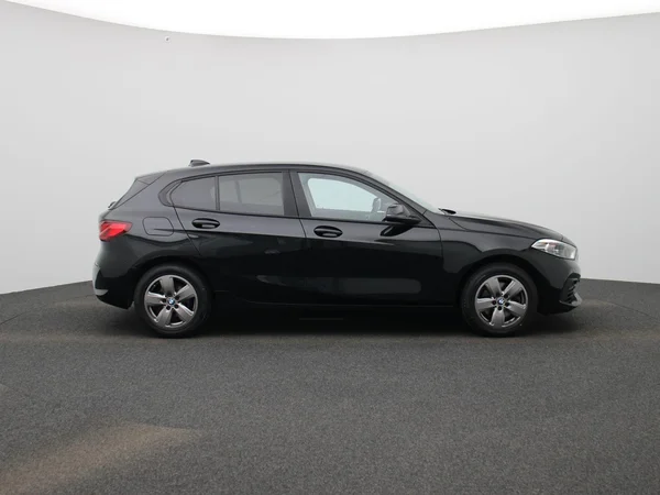 BMW 1 Reeks (2023) — foto 36 van 39