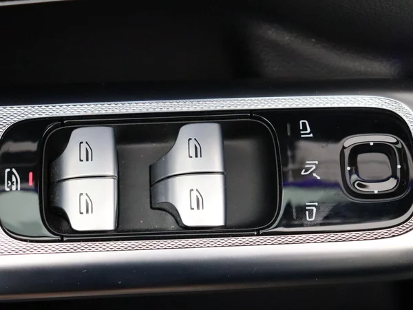 Mercedes-Benz EQE (2023) — foto 26 van 27