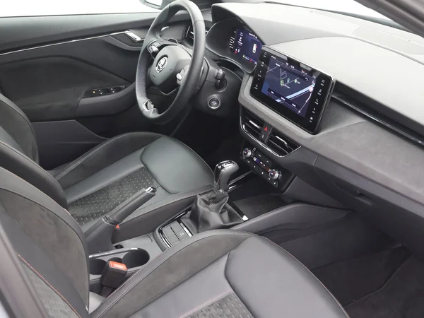 SKODA Kamiq (2024) — foto 15 van 21