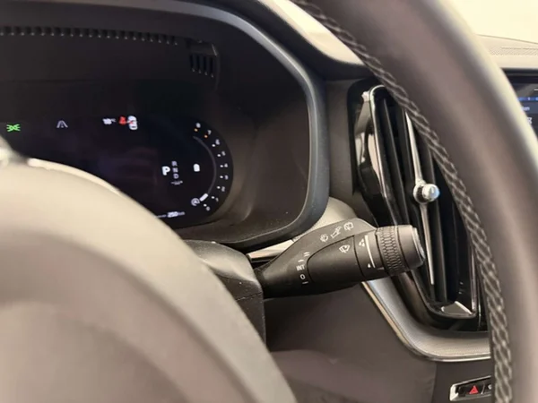 Volvo XC60 (2024) — foto 8 van 20