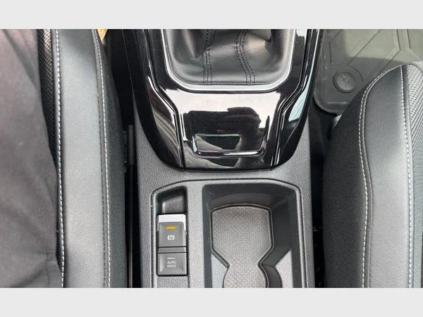 Volkswagen T-Roc (2023) — foto 13 van 25