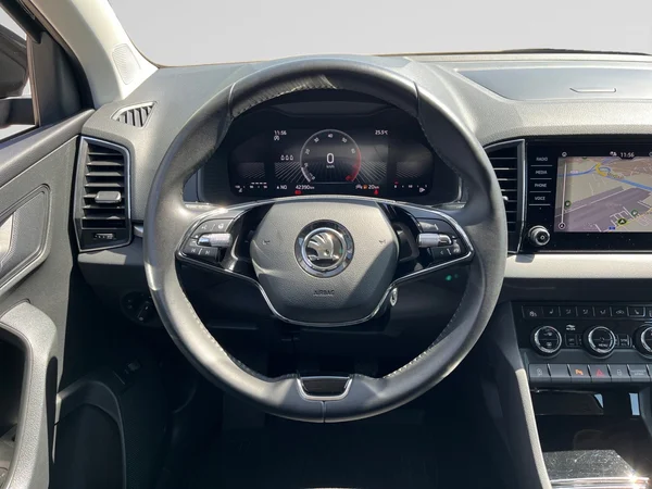 SKODA Karoq (2024) — foto 3 van 22