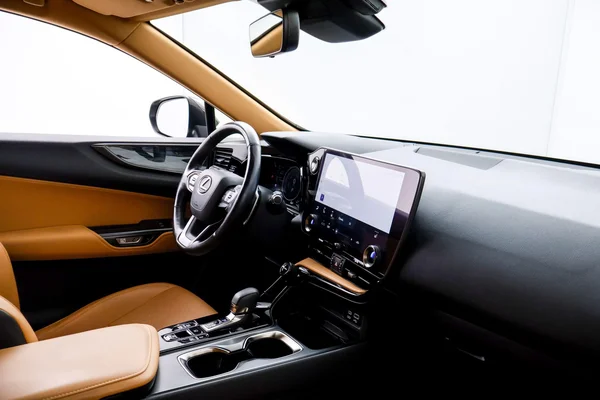 Lexus NX 450h+ (2023) — foto 25 van 60