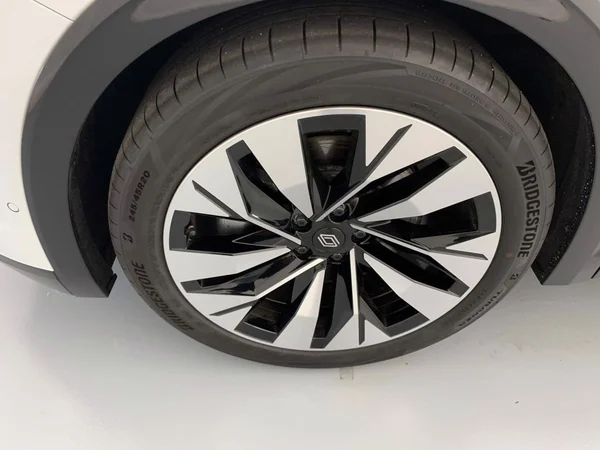 Renault Rafale E-TECH (HEV) (2026) — foto 15 van 24