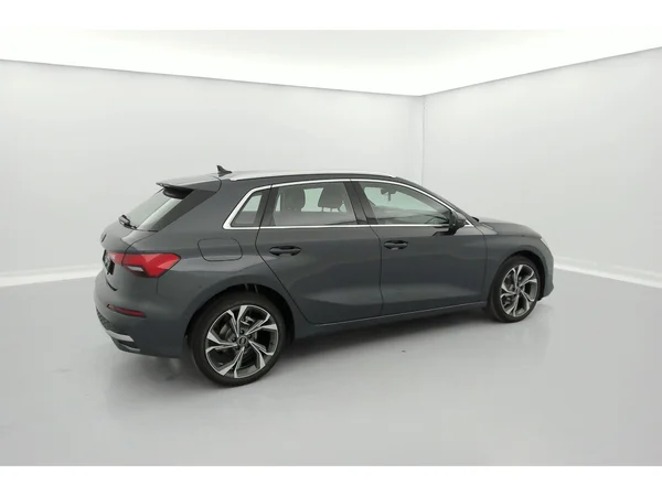 AUDI A3 Sportback (2025) — foto 2 van 36