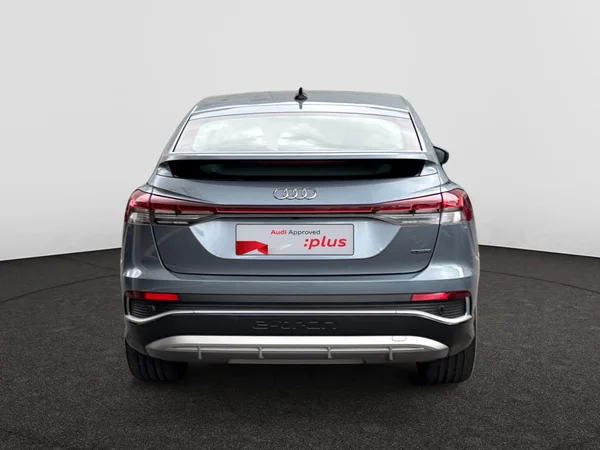 AUDI Q4 Sportback e-tron (2022) — foto 15 van 19
