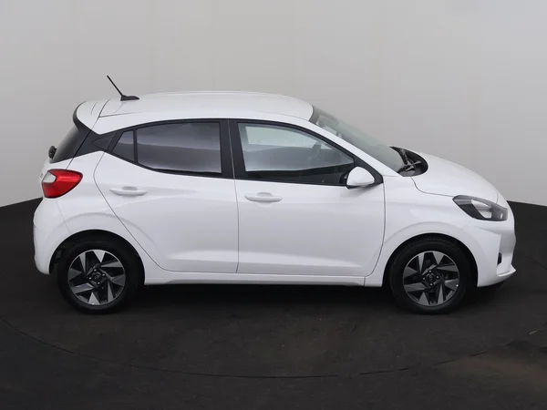 HYUNDAI i10 (2025) — foto 21 van 25