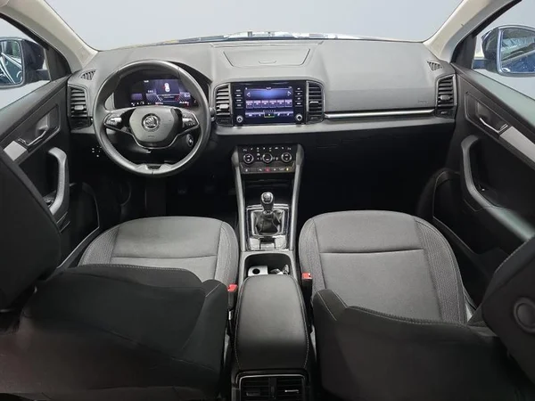 SKODA Karoq (2023) — foto 2 van 31