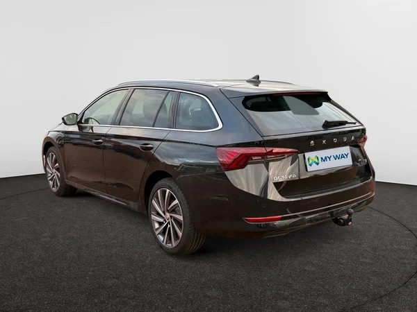 SKODA Octavia Combi (2024) — foto 14 van 20