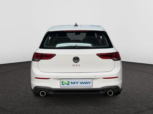 VOLKSWAGEN Golf VIII GTI (2023) — foto 11 van 16