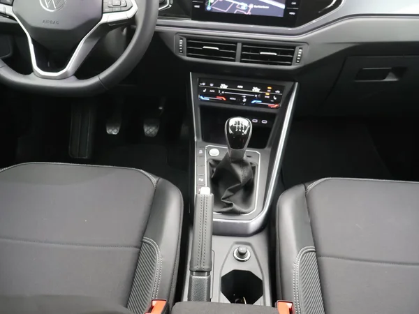 VOLKSWAGEN Taigo (2025) — foto 6 van 23